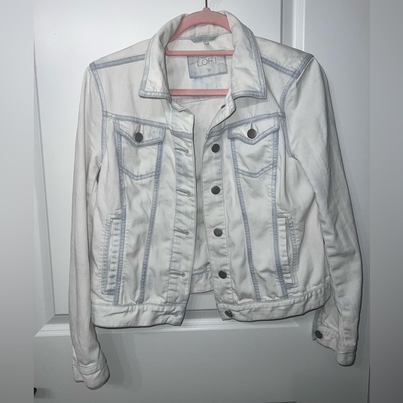 LOFT Jackets & Blazers - LOFT Women's Light Wash Denim Jacket